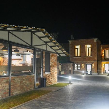 Hotel Ticiani 15 Koetaisi Buitenkant foto