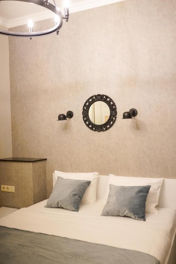 Hotel Ticiani 15 Koetaisi Buitenkant foto