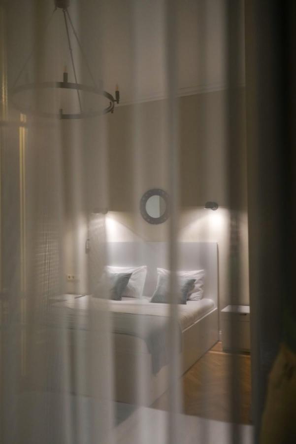Hotel Ticiani 15 Koetaisi Buitenkant foto